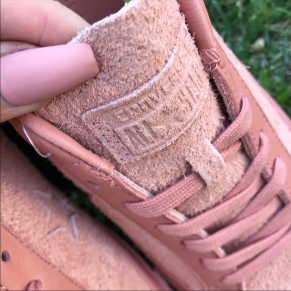 NEW 🤩 CONVERSE ONESTAR NUBBY SUEDE BLUSH PEACH - Picture 2 of 8